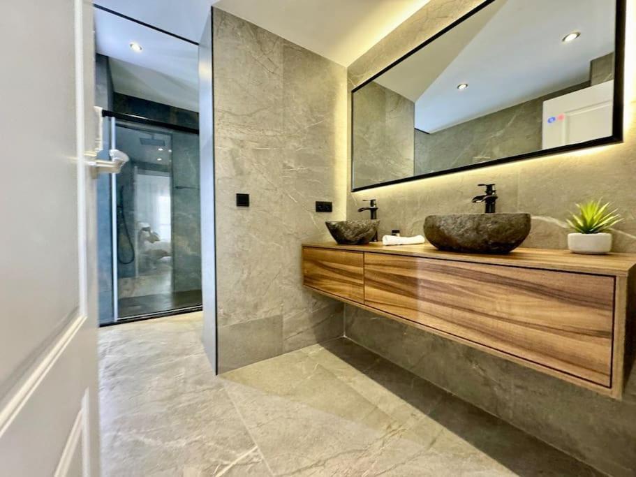4Bd Central Soho Luxe Retreat Terrace 2Bh & Ac Màlaga Exteriér fotografie